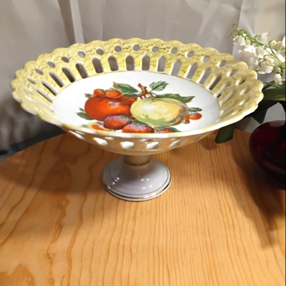BETSON HAND PAINTED RETICULATED FRUIT DISH COMPOTE